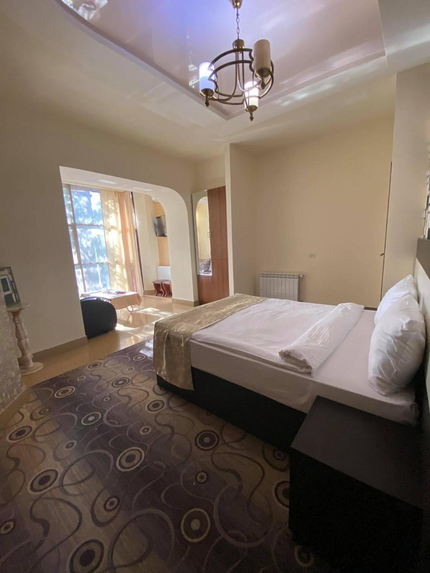 Hotel Premium Armenia Jereván Kültér fotó