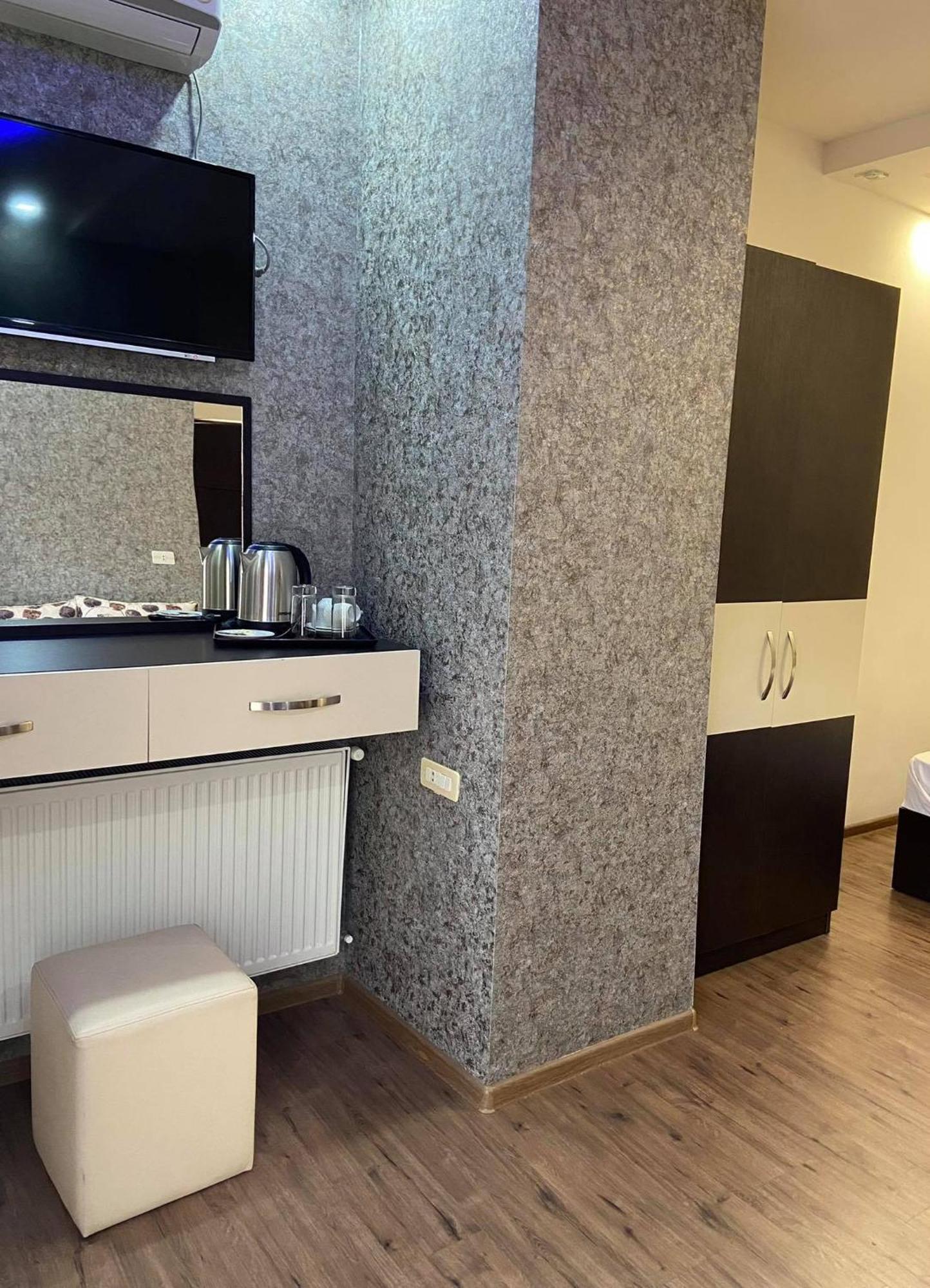 Hotel Premium Armenia Jereván Kültér fotó
